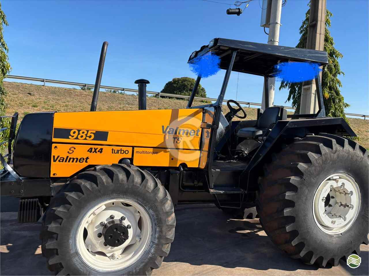 TRATOR VALMET VALMET 985 Tração 4x4 CR Máquinas Agrícolas CASSILANDIA MATO GROSSO DO SUL MS